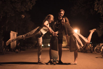 Longboarder mit Girls